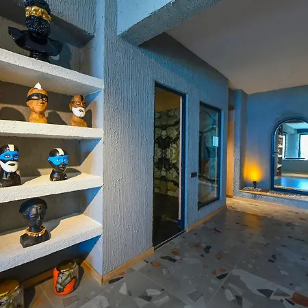 Lada Slav Exclusive Faralya