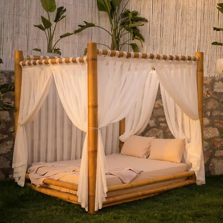 Lada Slav Exclusive Faralya