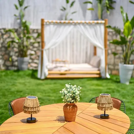 Lada Slav Exclusive Hotel