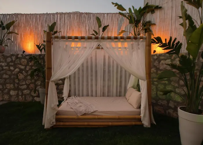 Lada Slav Exclusive Otel *