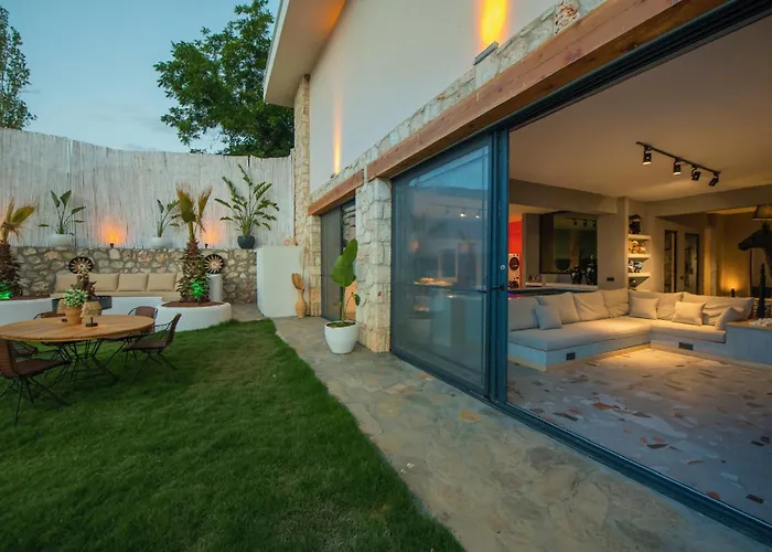 Lada Slav Exclusive * Faralya