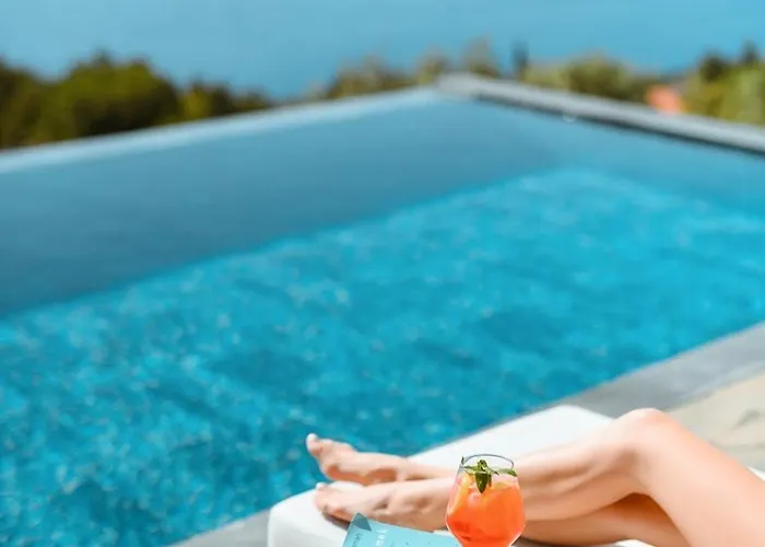 Lada Slav Exclusive * Faralya