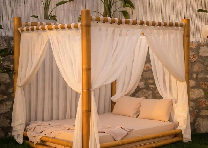 Lada Slav Exclusive Faralya